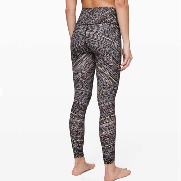 LULULEMON Wunder Under High Rise Tight Engineered Full On Luxtreme, size… - Picture 3 of 11